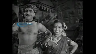 CHAKRADHARI (1948) -Kannale vettadhe ennaiye and other songs - M.D.Parathasarathy