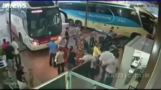 Um motorista de ônibus do Novo Horizonte desmaiou enquanto dirigia seu ônibus. #shorts