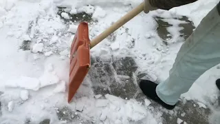 Готовь сани летом... Снеговая лопата из трубы ПВХ.