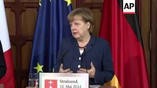 Merkel takes Hollande on walking tour of Stralsund, comments on Ukraine, Russia