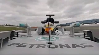 Lewis Hamilton 360° Onboard Lap in 2017 F1 Car with Commentary!