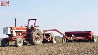 INTERNATIONAL 1066 Tractor Seeding Oats