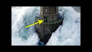 Dieses Foto ging um die WELT! Der Moment, als eine 30 Meter hohe WELLE den LEUCHTTURM traf!