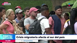 Migrantes se concentran en las oficinas del INM en Chiapas | Noticias con Crystal Mendivil