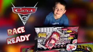 Disney Cars 3 Race Ready Lightning McQueen Tool Kit Take Apart Custom Car!