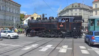 Setkání parní lokomotivy 433.001 s parní tramvají Caroline v Brně 24.6.2017