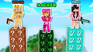 ¿PUEDES SOBREVIVIR a las TORRES MÁS ALTAS de LUCKY BLOCKS? 😱 con @Lyna y @SandraCiresPlay