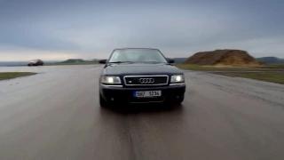 Audi S8 D2 acceleration and REVs, PURE SOUND