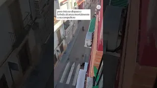 Momento del disparo accidental de un agente que acabó con la vida de su compañero en #Andújar