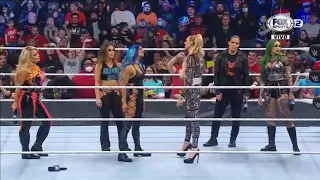 Sasha Banks regresa y ataca a Charlotte Flair antes de Royal Rumble - Smackdown 28/01/2022 (Español)