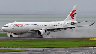 Rainy Planespotting at Auckland Airport: Stunning Engine Spray