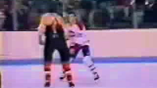 Pregame fight: Philadelphia Flyers vs Montreal Canadiens 1987 (alternative angle)