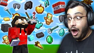 MINECRAFT BUT IT RAINS OP LOOT | RAWKNEE