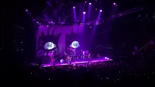 School's Out & Another Brick In The Wall (Pink Floyd Cover) - Alice Cooper (Live NC - 08/28/15)