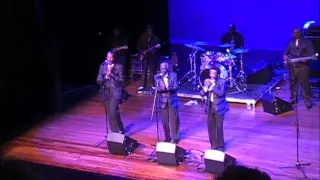 Original Drifters Perform "Under The Boardwalk"