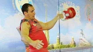 Ivan Denisov - 32 kg kettlebell snatch 202 reps in less than 10 minutes