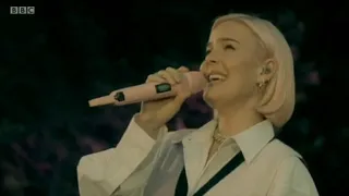 Anne-Marie perform "HER" live