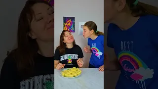 Kiss,prank mom with sweets😄💗💗💗