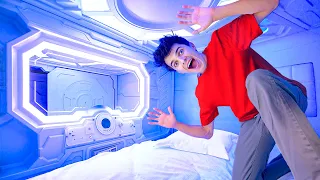 WORLD'S CHEAPEST CAPSULE HOTEL!! ($7 A Night)