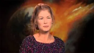 Rosamund Pike's Official "The World's End" Interview - Celebs.com