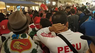 Sin conflictos Los peruanos se encontraron con argentinos y gritaron sus canciones. Moscú