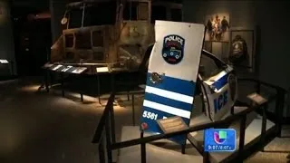 Escombros y fotos en un museo para recordar a las víctimas del 9/11