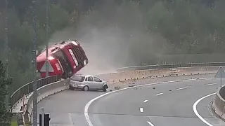 Terrible Truck Accidents Crashes Part 1 | 18+