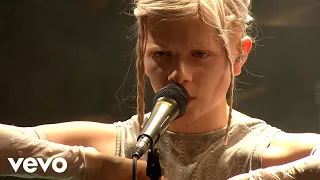 Aurora - Conqueror (Live on the Honda Stage)