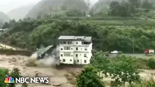 Deadly floods follow torrential rain in Chongqing, China