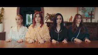 Tyynysotaa - Vilma Alina, Nelli Matula, Ida Paul & Sini Yasemin