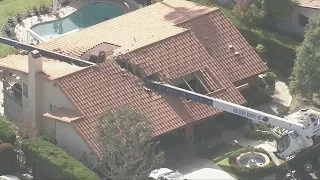 Crane collapses onto home in Rancho Palos Verdes