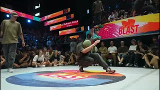 Bboy Intact (Ruffneck Attack Crew/Ukraine) at outbreak europe 2022 round 1