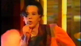 Simple Minds "Glittering Prize" Top of the Pops performance