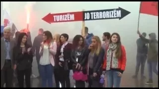 “Turizëm, jo Terrorizëm”, protesta e Aleancës Kuqezi - Ora News