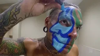 Time-lapse video of Jeff Hardy applying his face paint
