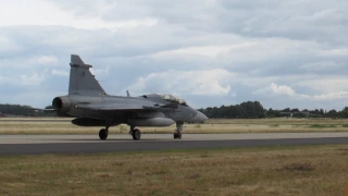 CZ Air Force Saab Gripen und Mil Mi 24 Close Up