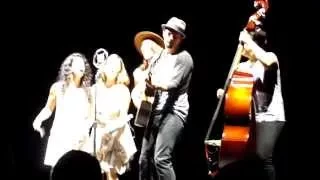 Jason Mraz & Raining Jane - Hello, You Beautiful Thing