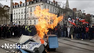 Nueva jornada de protestas en Francia, bomberos se unen a las manifestaciones