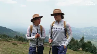 Beattie, Nobbs, McCabe and Foord go Gorilla trekking | Visit Rwanda