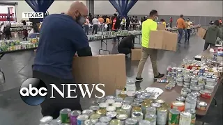 Food banks see record turnout on Thanksgiving amid growing food insecurity