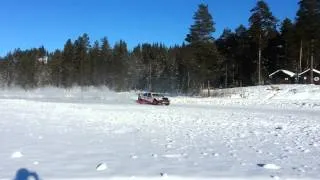Mercedes 190 twin-turbo drifting on ice