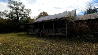 142 YEAR OLD GEORGIA FARM HOUSE EXPLORED! | HUGE YELLOW JACKET NEST | BRILEY HOUSE