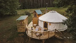 Amazing Glamping Getaway in this Vermont Yurt