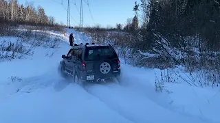 Jeep Cherokee 2.8 CRD snow play hill climb