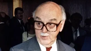 En quête de Jean Drapeau ( 1916-1999 )  Sa vie et sa carrière  ( 1996 )