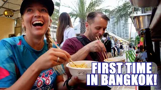 We visited a NIGHT MARKET in Bangkok! 🇹🇭