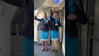 Flight Attendant - Happy Dance With A Big Smile  #flightcrew #cabincrew #stewardess #airhostess