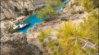 Ας δούμε τα πολυβολεία, μέχρι να έρθει το ρυμουλκό με τους πασσάλους.