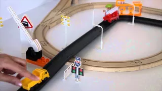 Железнодорожный переезд, авария на железной дороге (развивающие мультики для малышей)