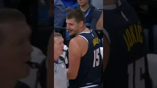 Nikola Jokic CAUGHT the WHOLE Grizzlies team NAPPING!😴💀